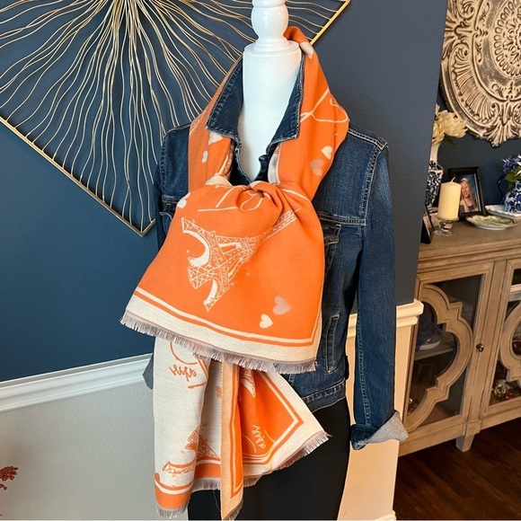 Beautiful  Scarf - Cream and Orange NWOT - Picture 7 of 7